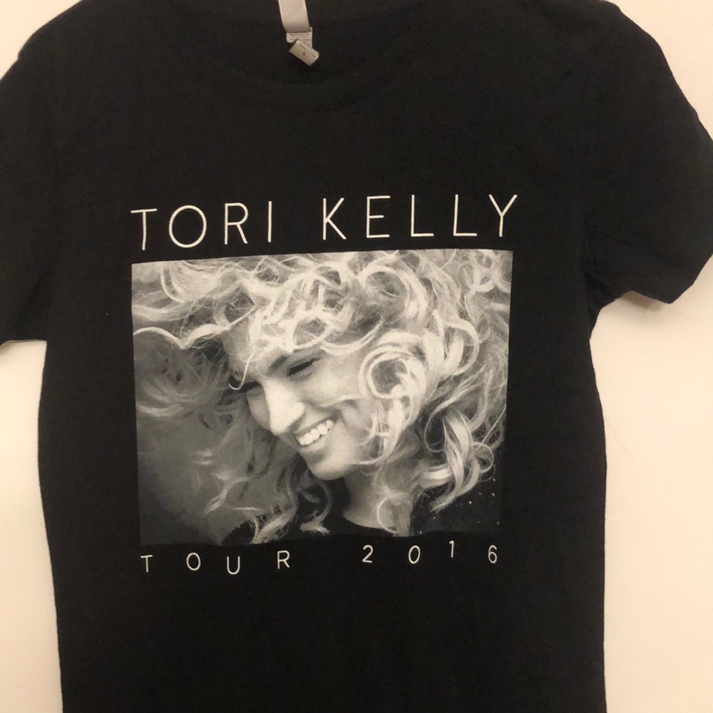 Tori Kelly 2016 Tour shirt great shape